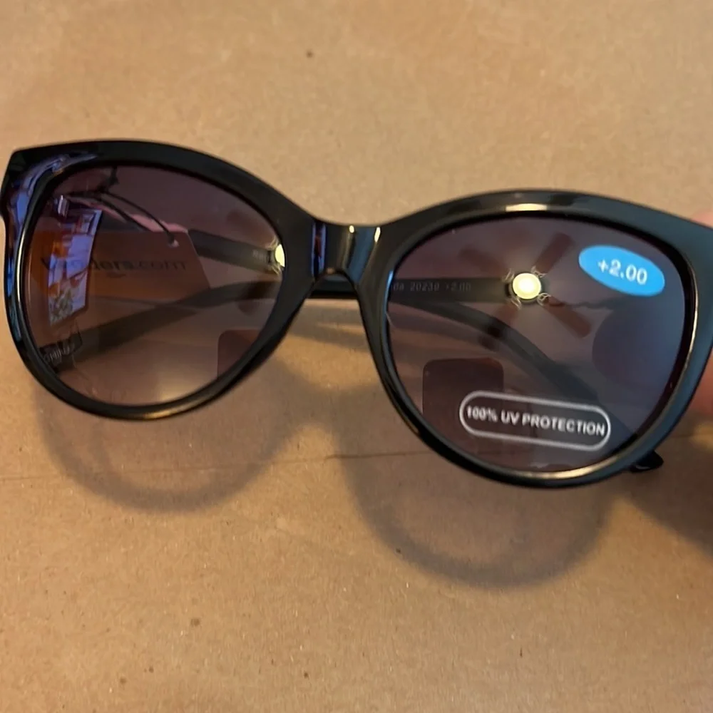 Readers.com bifocal sunglasses. 2.00. Black with rose gold accents.